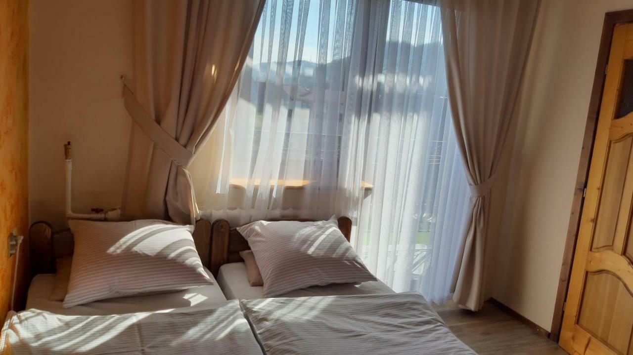 Pokoje Goscinne Anna Poronin Bagian luar foto